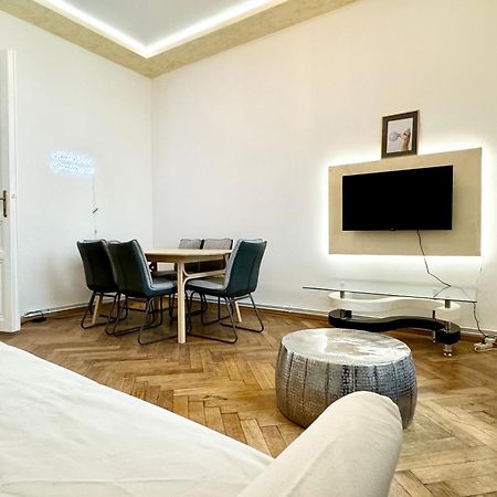 Luxury Apartment At Famous Vienna Kutschkermarkt Exterior photo